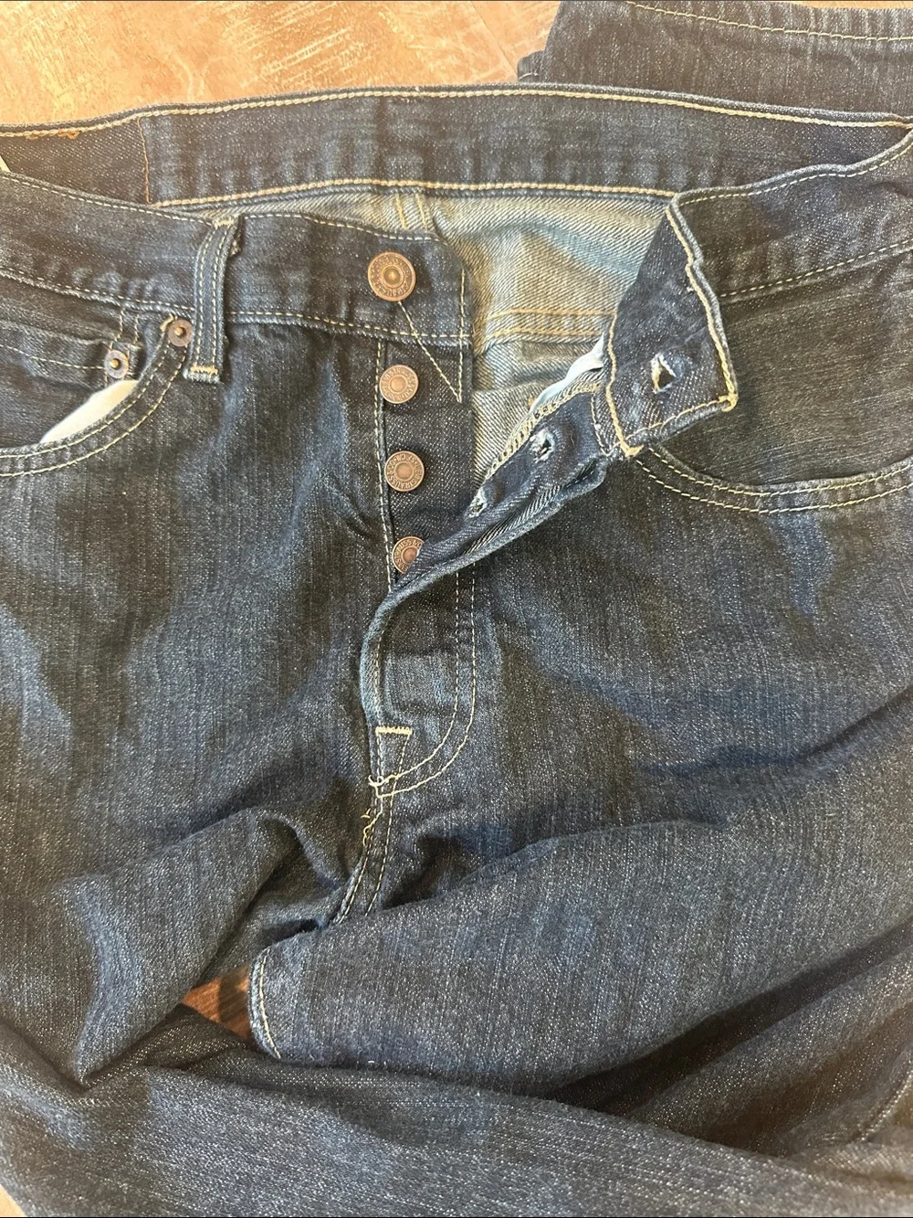 501 Levi's 31x 32 Men's Straight Fit Jeans in Dark Blue Denim